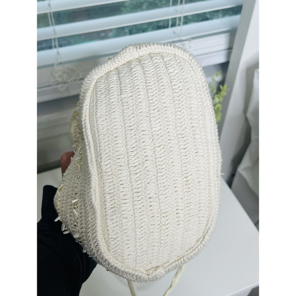 Lulus Beach Cream Beaded Woven Bucket Crossbody Bag With Adjustable Drawstrings - Picture 10 of 13